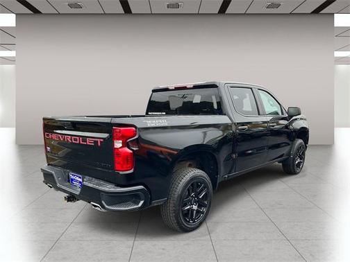 2022 Chevrolet Silverado 1500 Custom Trail Boss