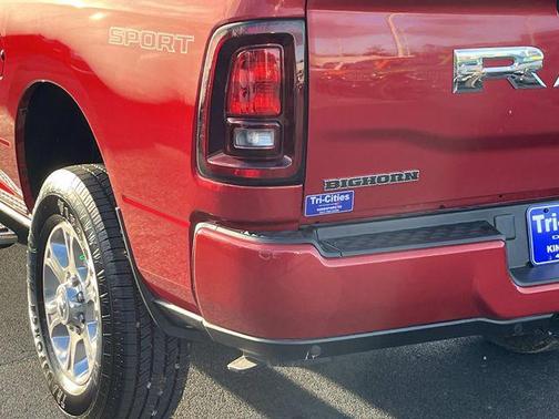Molten Red Pearlcoat 2026 RAM 3500 Big Horn