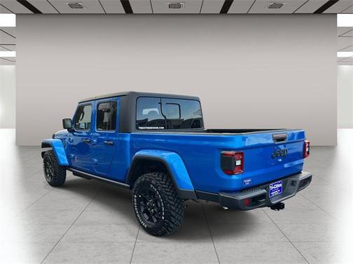 2026 Jeep Gladiator Willys 4x4