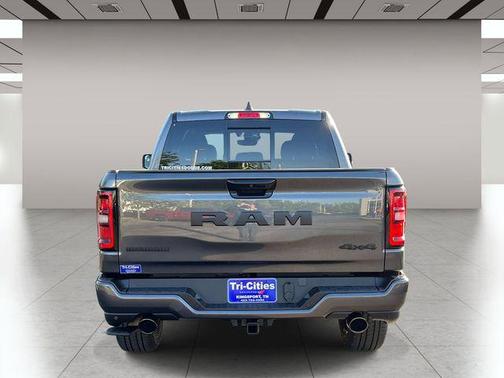 Granite Crystal Metallic Clearcoat 2026 RAM 1500 Big Horn/Lone Star