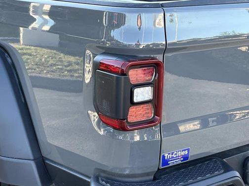 Sting-Gray Clearcoat 2023 Jeep Gladiator Mojave 4x4