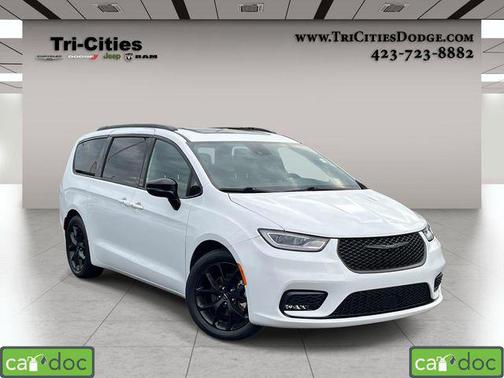 Bright White Clearcoat 2025 Chrysler Pacifica Limited