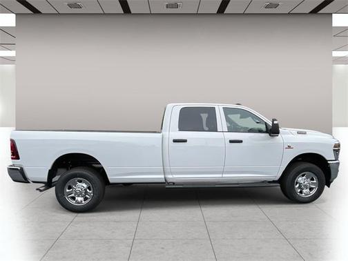 2025 RAM 2500 Tradesman Crew Cab 4x4 8' Box
