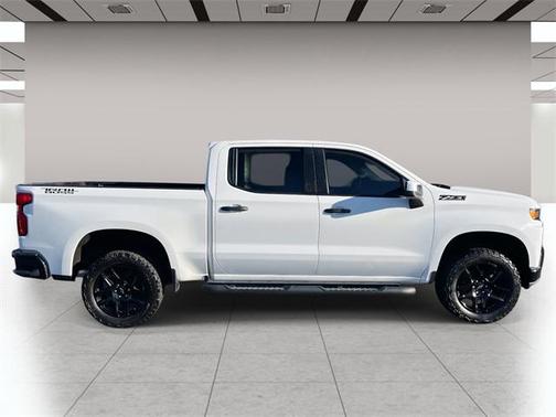 2022 Chevrolet Silverado 1500 Custom Trail Boss