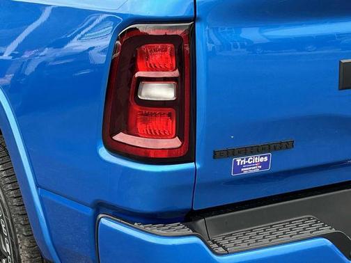 Hydro Blue Pearlcoat 2026 RAM 1500 Big Horn/Lone Star