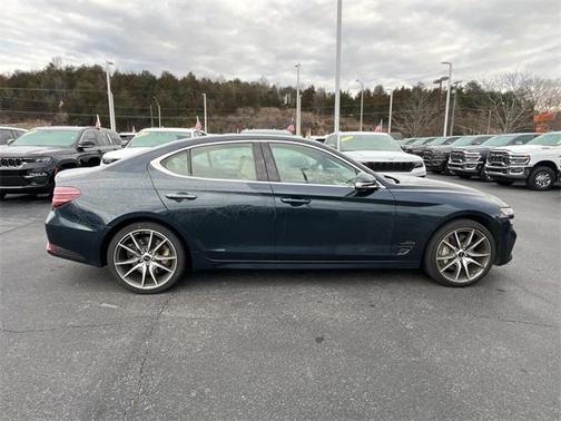 2024 Genesis G70 2.5T RWD
