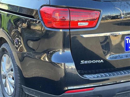 2019 Kia Sedona LX