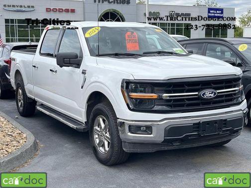 Oxford White 2024 Ford F-150 XLT
