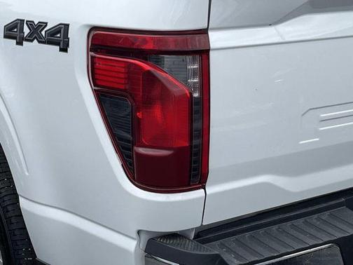 Oxford White 2024 Ford F-150 XLT