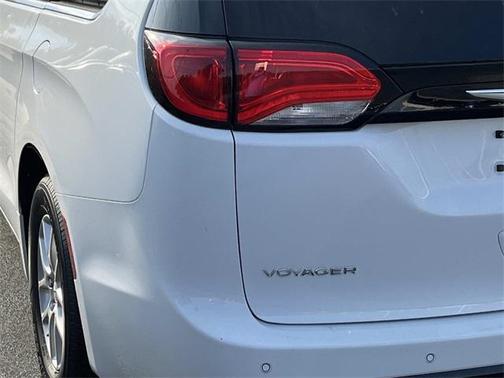 2026 Chrysler Voyager LX