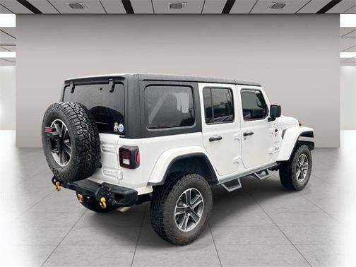 2023 Jeep Wrangler 4-Door Sahara 4x4