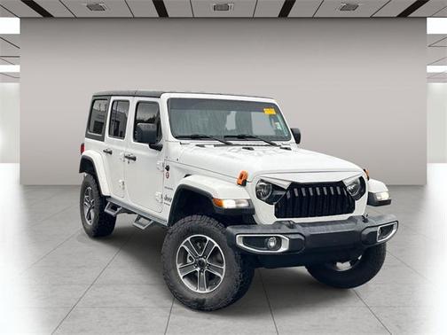 2023 Jeep Wrangler 4-Door Sahara 4x4