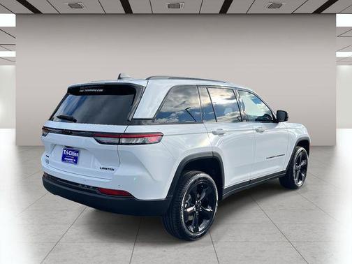 Bright White Clearcoat 2025 Jeep Grand Cherokee Limited