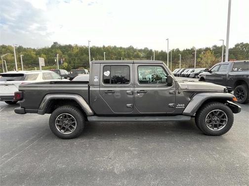 2022 Jeep Gladiator Overland