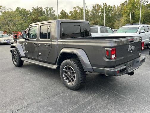 2022 Jeep Gladiator Overland