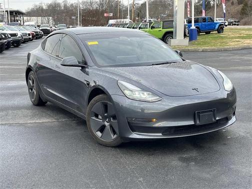 2023 Tesla Model 3 Standard Range