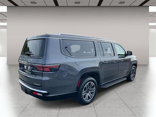 2023 Jeep Wagoneer L Series II 4x4
