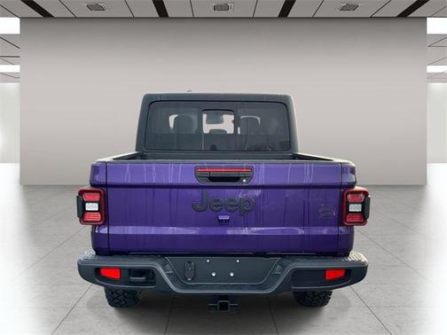 2026 Jeep Gladiator Willys 4x4
