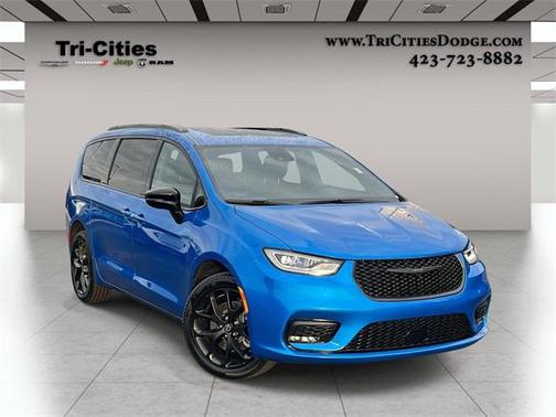 2026 Chrysler Pacifica L