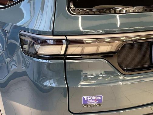 2026 Jeep Grand Wagoneer Limited Reserve 4x4