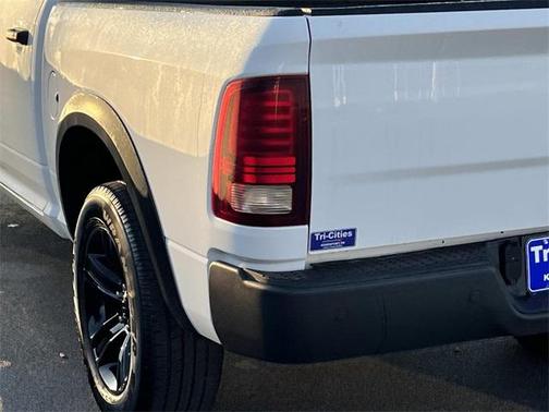 2024 RAM 1500 Classic Warlock Crew Cab 4x4 5'7' Box