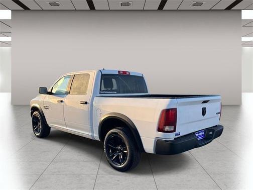 2024 RAM 1500 Classic Warlock Crew Cab 4x4 5'7' Box