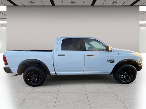 2024 RAM 1500 Classic Warlock Crew Cab 4x4 5'7' Box