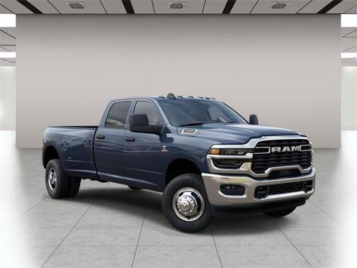 2026 RAM 3500 Tradesman Crew Cab 4x4 8' Box