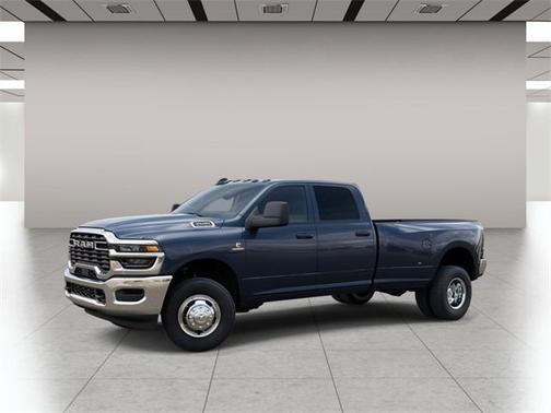 2026 RAM 3500 Tradesman Crew Cab 4x4 8' Box