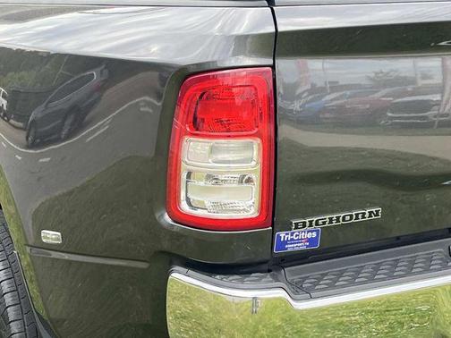 Granite Crystal Metallic Clearcoat 2024 RAM 3500 Big Horn Crew Cab 4x4 8' Box