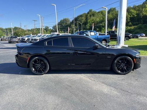 Pitch Black Clearcoat 2018 Dodge Charger R/T