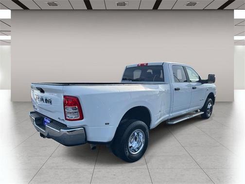 2024 RAM 3500 Big Horn Crew Cab 4x4 8' Box