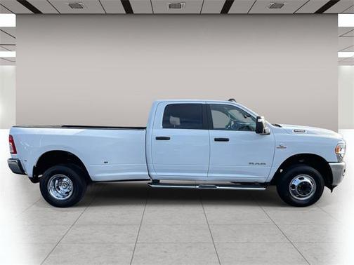 2024 RAM 3500 Big Horn Crew Cab 4x4 8' Box