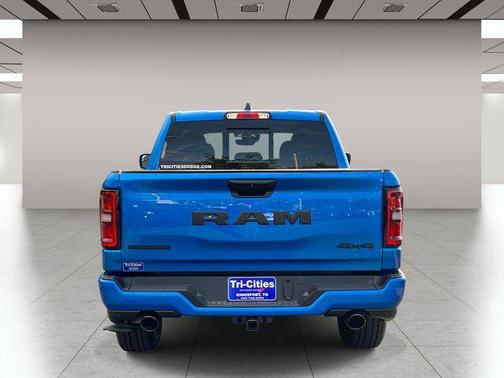 Hydro Blue Pearlcoat 2026 RAM 1500 Big Horn/Lone Star
