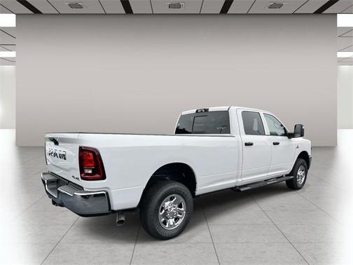 2025 RAM 2500 Tradesman Crew Cab 4x4 8' Box
