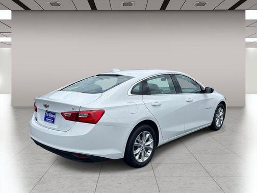 Summit White 2023 Chevrolet Malibu 1LT