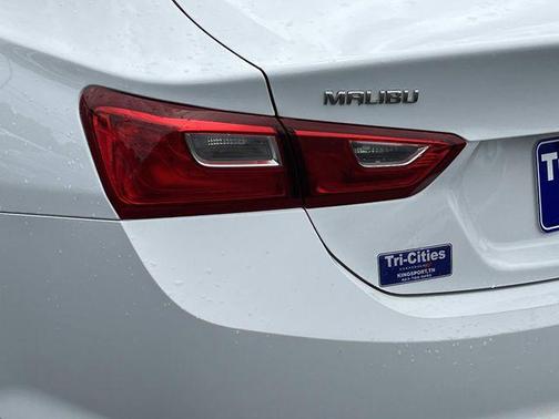 Summit White 2023 Chevrolet Malibu 1LT