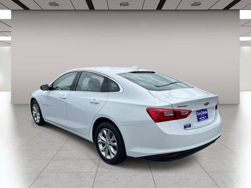 Summit White 2023 Chevrolet Malibu 1LT