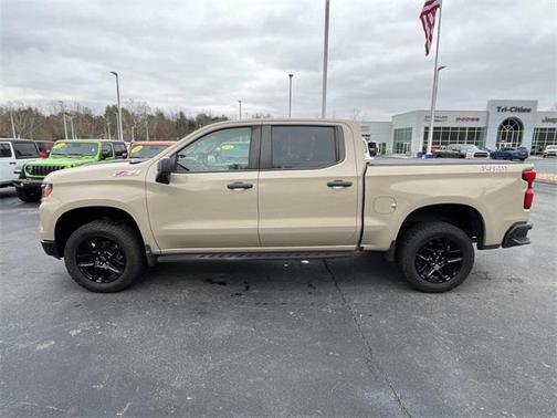 2022 Chevrolet Silverado 1500 Custom Trail Boss