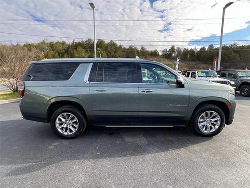 2023 Chevrolet Suburban Premier