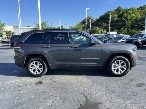 Baltic Gray Metallic Clearcoat 2025 Jeep Grand Cherokee Limited