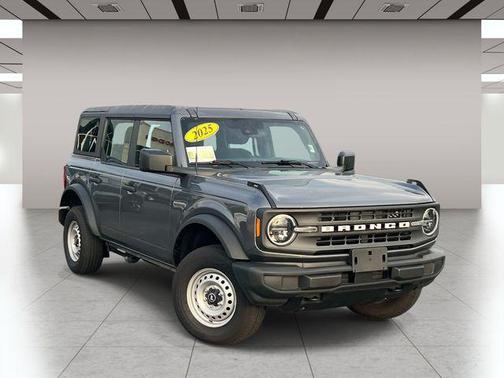 Carbonized Gray Metallic 2025 Ford Bronco Base