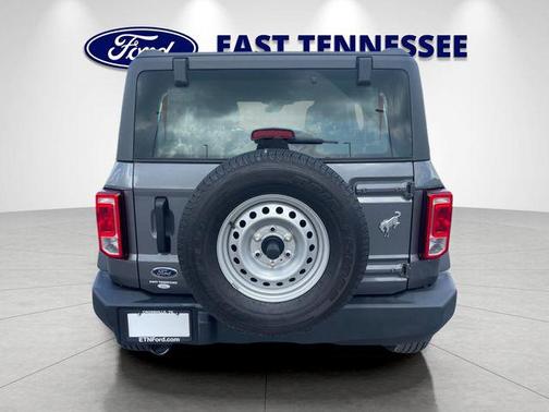 Carbonized Gray Metallic 2025 Ford Bronco Base