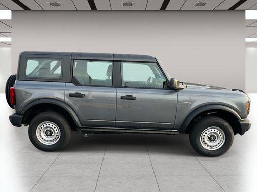 Carbonized Gray Metallic 2025 Ford Bronco Base