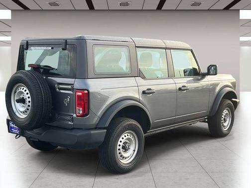 Carbonized Gray Metallic 2025 Ford Bronco Base