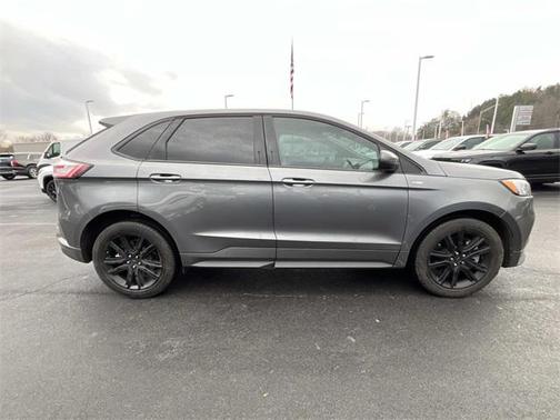 2022 Ford Edge ST Line