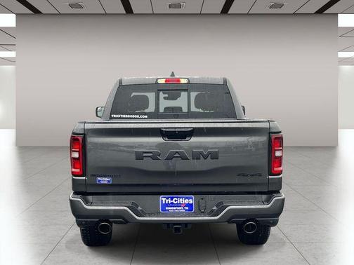 Granite Crystal Metallic Clearcoat 2026 RAM 1500 Big Horn/Lone Star