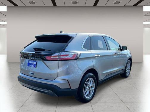 Iconic Silver Metallic 2024 Ford Edge SEL