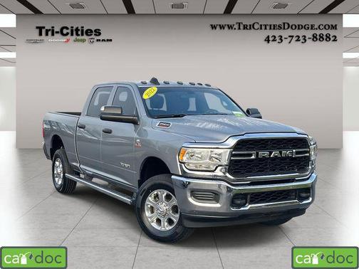 2022 RAM 2500 Tradesman Crew Cab 4x4 6'4' Box