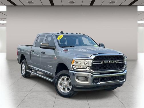 2022 RAM 2500 Tradesman Crew Cab 4x4 6'4' Box